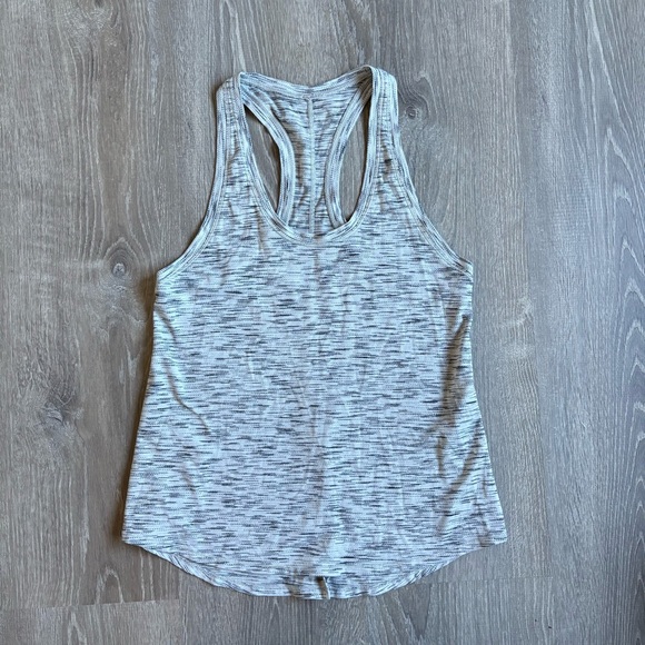 Lululemon Salute the Sun Tank - Picture 2 of 4